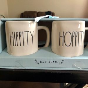 Rae Dunn Mug Set